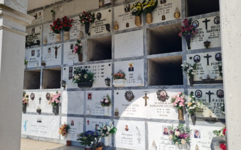 Approvato il nuovo regolamento cimiteriale: più umano e al passo coi tempi