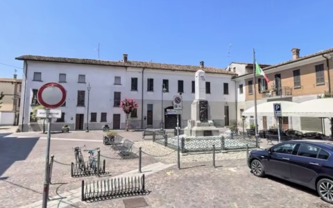 Piazza Cavour: arriva il controllo della sosta con nuovi pilomat