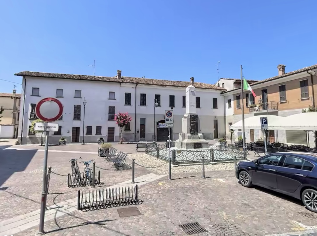 Piazza Cavour: arriva il controllo della sosta con nuovi pilomat