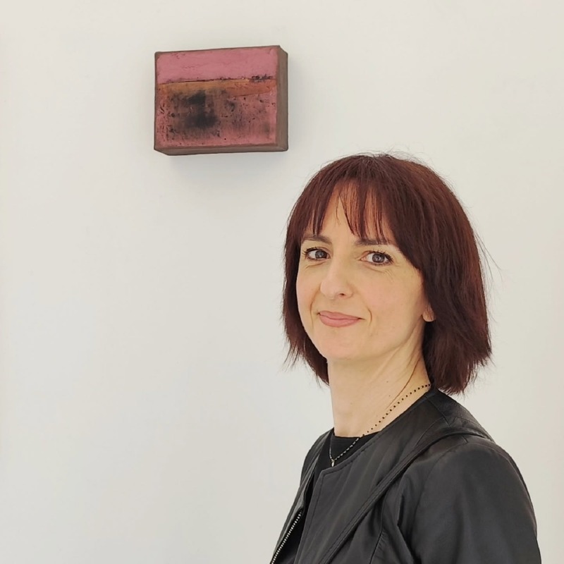 Alessandra Rovelli, artista di Rivolta d’Adda, trionfa negli Stati Uniti con una mostra a Cincinnati